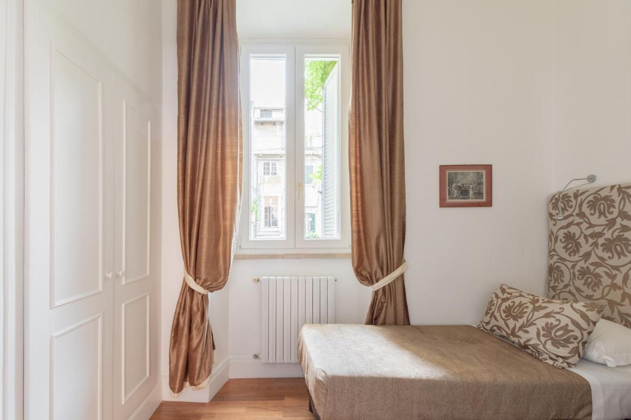 Iflat Elegant Apartment In 18Th Century Palace Rom Eksteriør billede